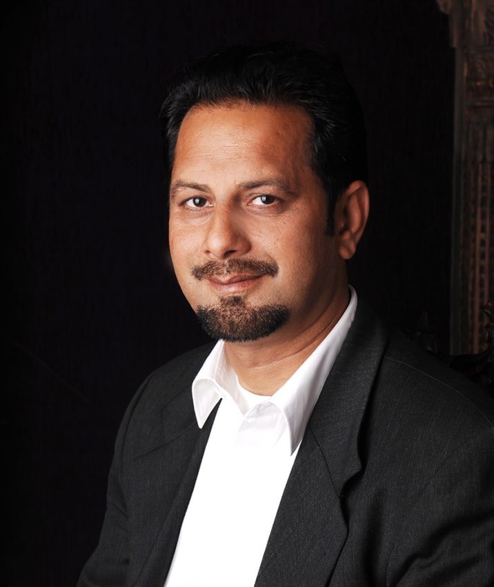 Karamat Shah | TeqHolic CEO & Founder Fazal Karamat Shah | TeqHolic CEO & Founder
